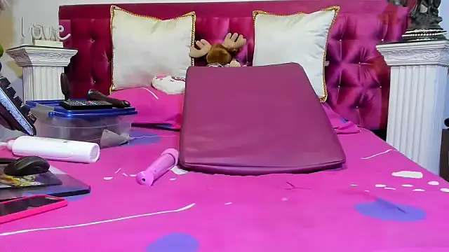 ArianaGoldd live sex cam