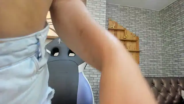 Alisonn_Doll's cam snapshot