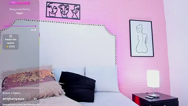 aggy_castel's cam snapshot