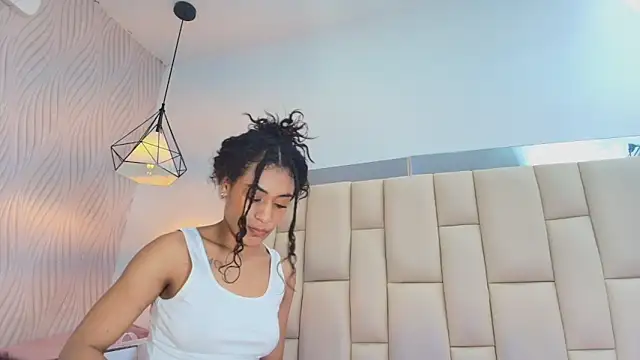 Vero_Temptation's cam snapshot