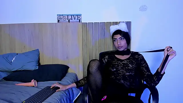 sara_sumeer's cam snapshot