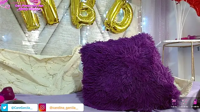 Carolinagarcia12345's cam snapshot