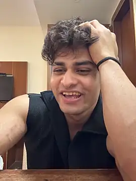 Vihaaanfucks live sex cam