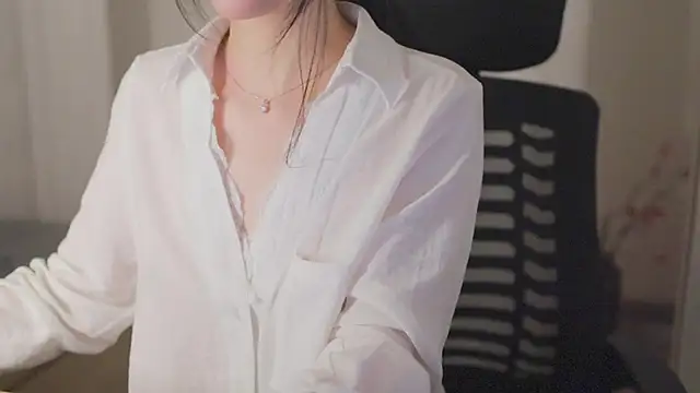 SpiderIily live sex cam