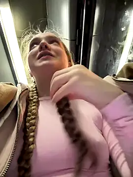 bambi_lu's cam snapshot