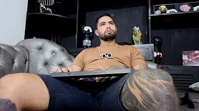 matteosantos live sex cam