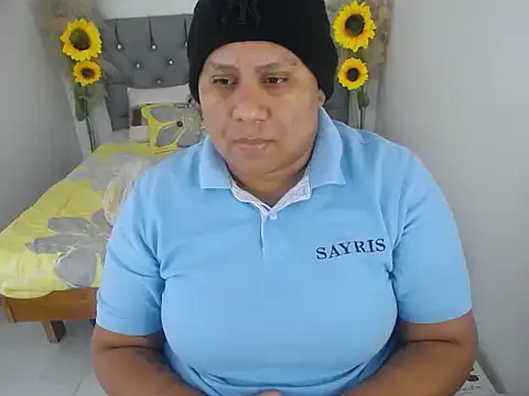 hotlesby_valery's cam snapshot