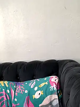 Nicole_Liam_'s cam snapshot