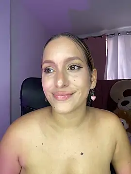 Agnescruzz's cam snapshot