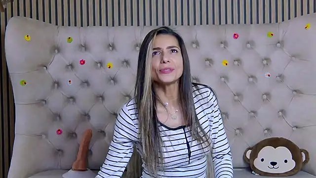 PlayfulShow's cam snapshot