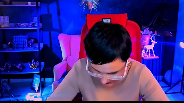 LauraDavidsons's cam snapshot