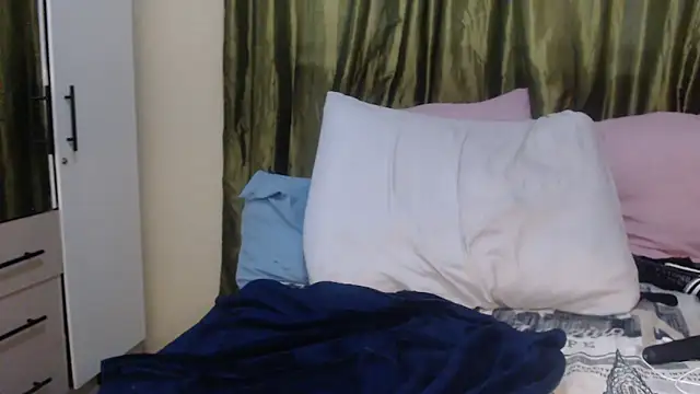 Foxybrownxx1's cam snapshot