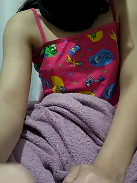 aesmeraldinha's cam snapshot