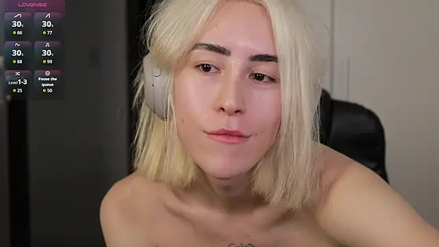 laliwhite live sex cam