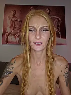 LessiaMia live sex cam