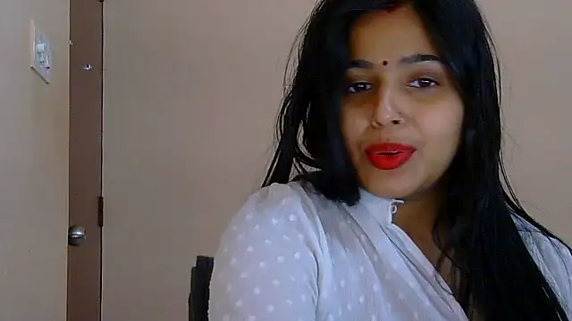 Cute-Simmi69 live sex cam