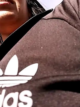 Bonny_Klote live sex cam