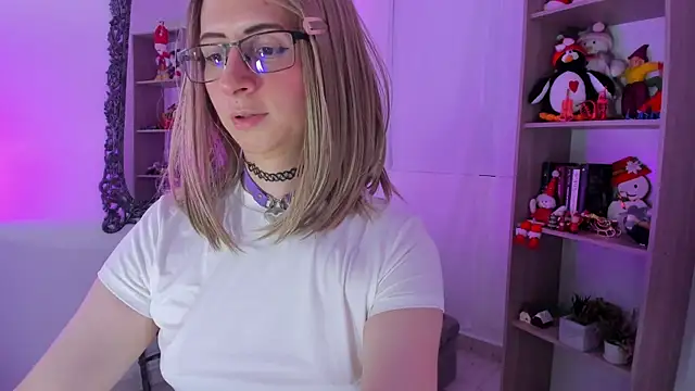 KimberlyJohnsoon live sex cam