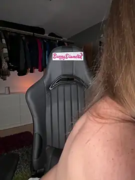 BunnyDiamond1's cam snapshot