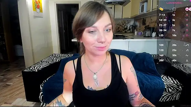 StacyTigerr live sex cam