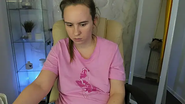 Lika_0ne's cam snapshot