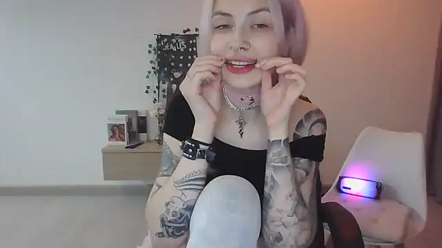 Emily_Flowers_'s cam snapshot