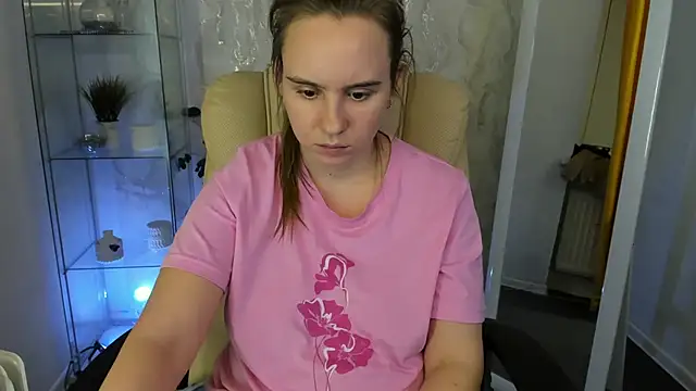 Lika_0ne's cam snapshot