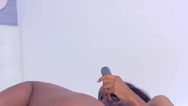 Hungry_pussy18 live sex cam