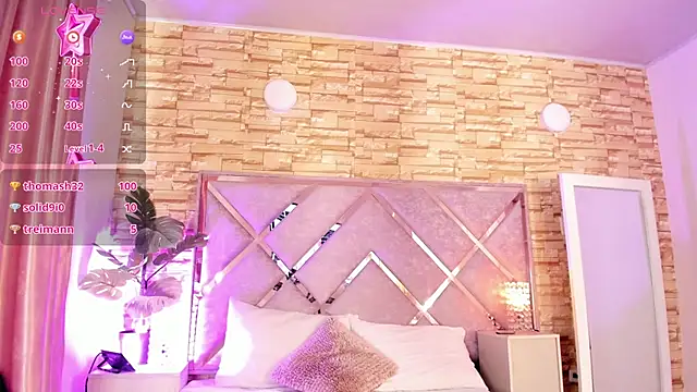 _lanna_jhonson_'s cam snapshot