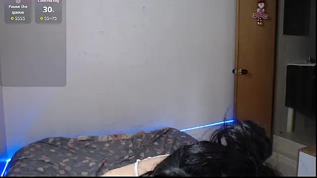 evolet01's cam snapshot