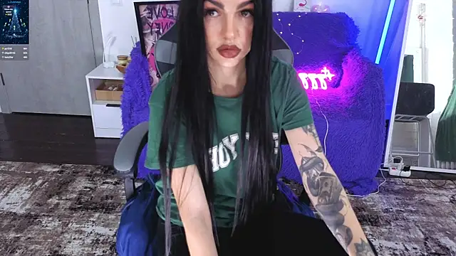 Tiffany_lab's cam snapshot