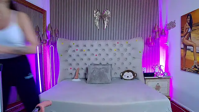 PlayfulShow's cam snapshot