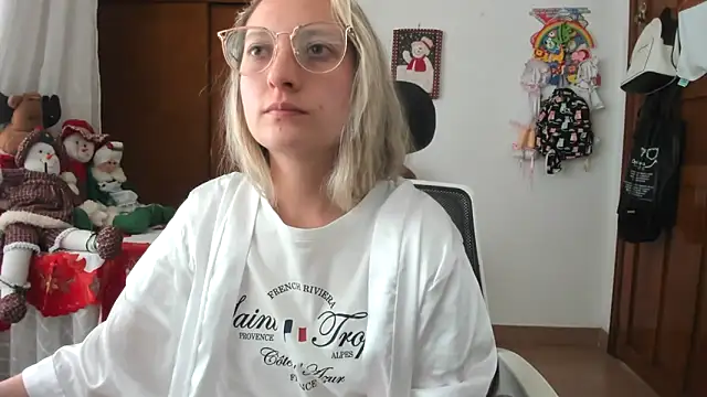 Adele_johnsonn1's cam snapshot