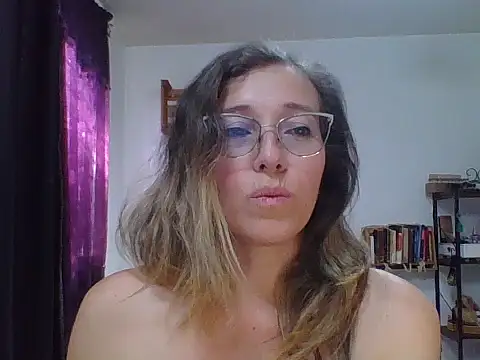 charlott_ponce's cam snapshot