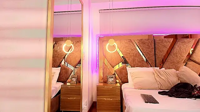 zarah_andrew__'s cam snapshot