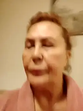 Hottie-Mom's cam snapshot