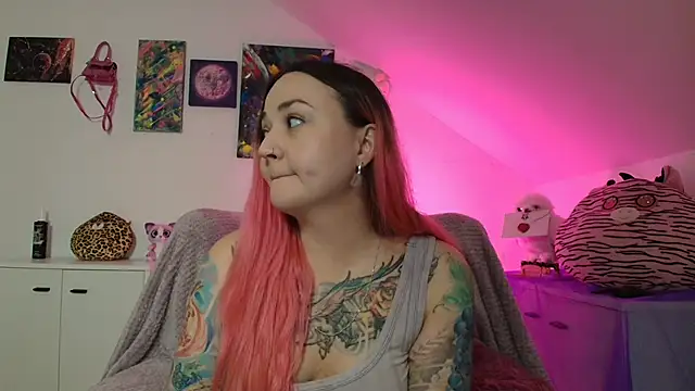 PinkHurricaneOfficial's cam snapshot