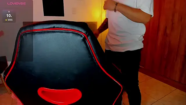 Nicolas_James_Sc's cam snapshot