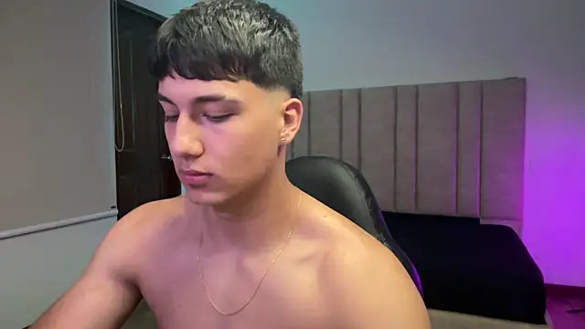 CHRIS_MORGAN1's cam snapshot