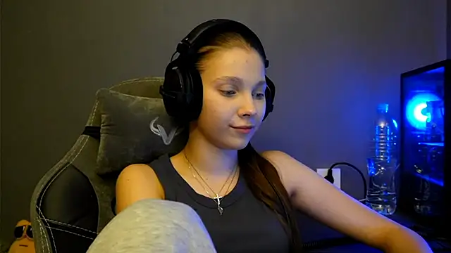 Softixq's cam snapshot