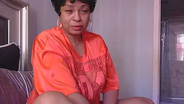 MSweetLindaParks's cam snapshot