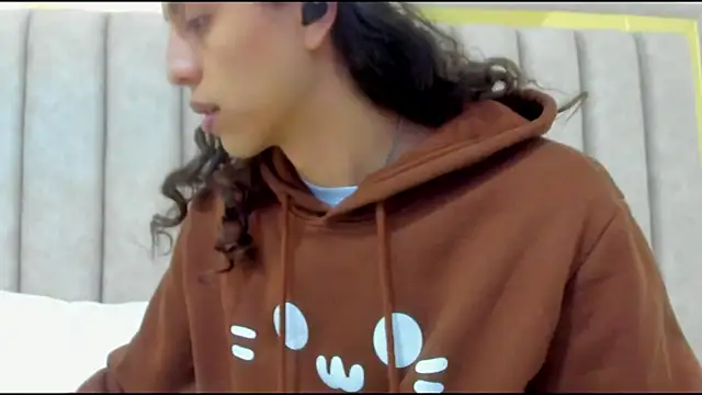 FreyaMoller live sex cam