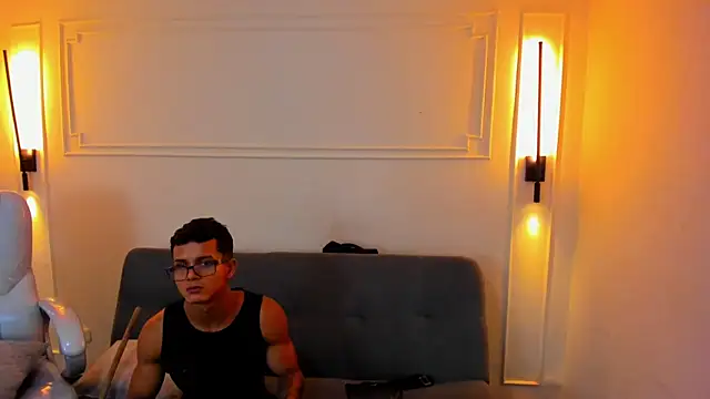 Paradise_boy_s live sex cam