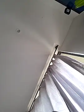 Alessandraa-'s cam snapshot