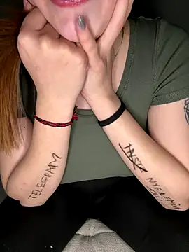 Mia_harmati live sex cam