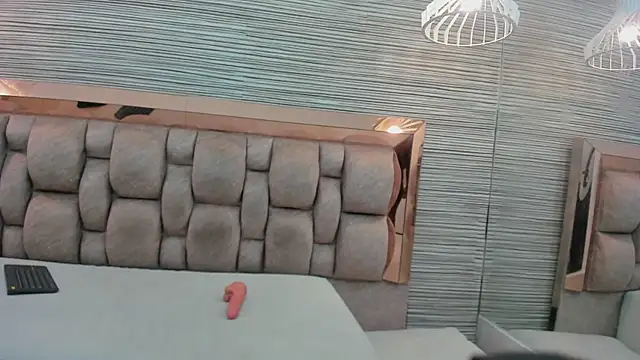 claire_bonny's cam snapshot