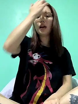 KittyK_at live sex cam