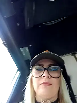 CandieGilson__ live sex cam