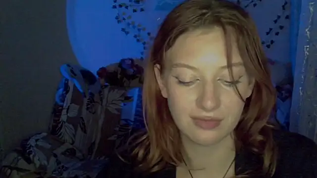 Lily_Ember's cam snapshot