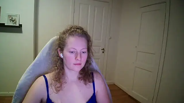 Girlnina-1995's cam snapshot